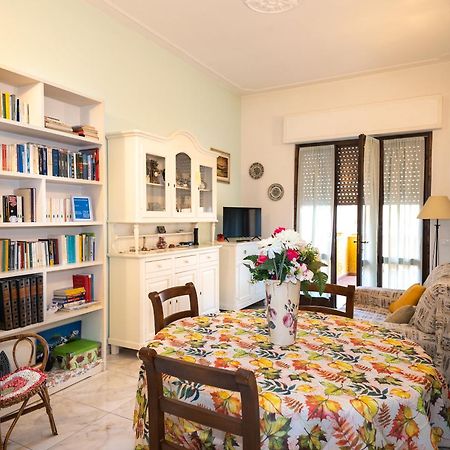 Appartamento Di Elizabeth Viareggio Luaran gambar